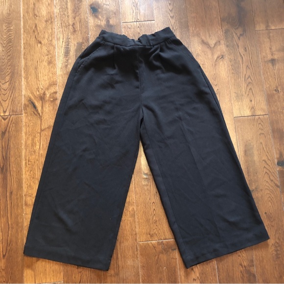 Black culottes - Picture 2 of 4